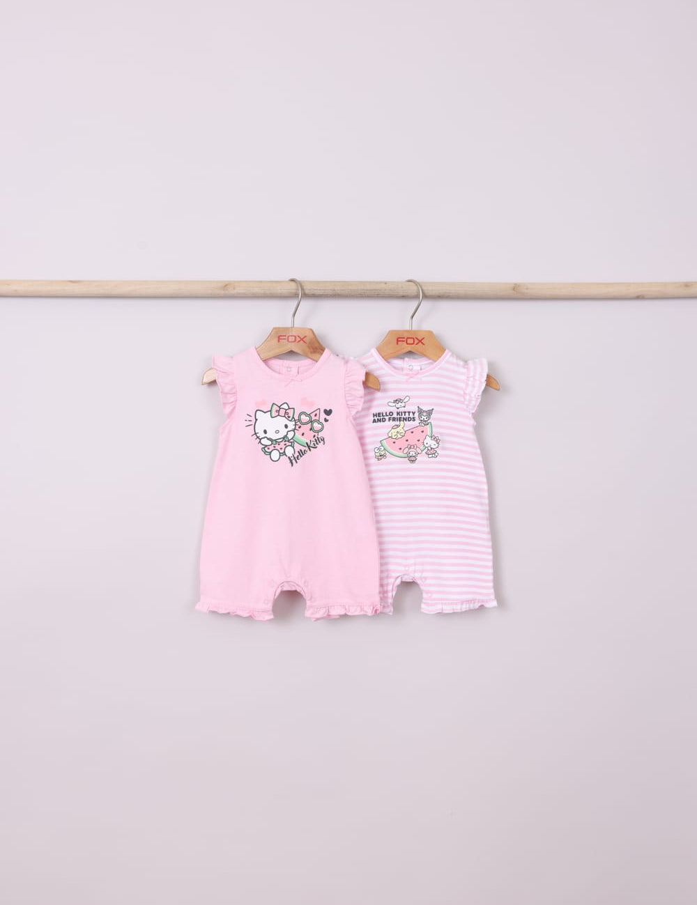 FOX NB אחר מארז ג'אמפרים ממותגים Hello Kitty מארז ג'אמפרים ממותגים Hello Kitty