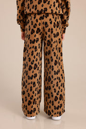 FOX בנות פליזים מכנסי פליז עם הדפס מנומר מכנסי פליז עם הדפס מנומר