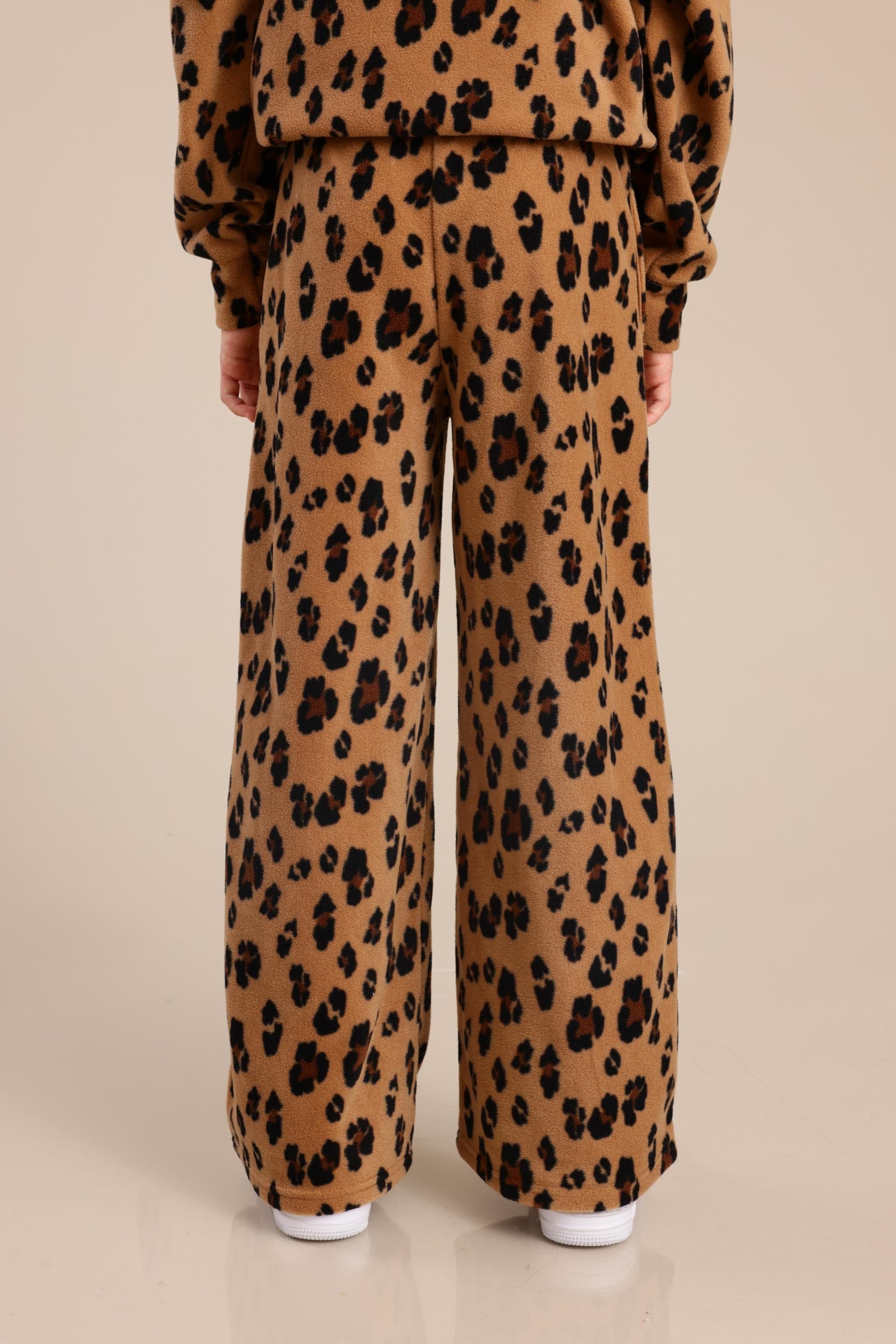 FOX בנות פליזים מכנסי פליז עם הדפס מנומר מכנסי פליז עם הדפס מנומר