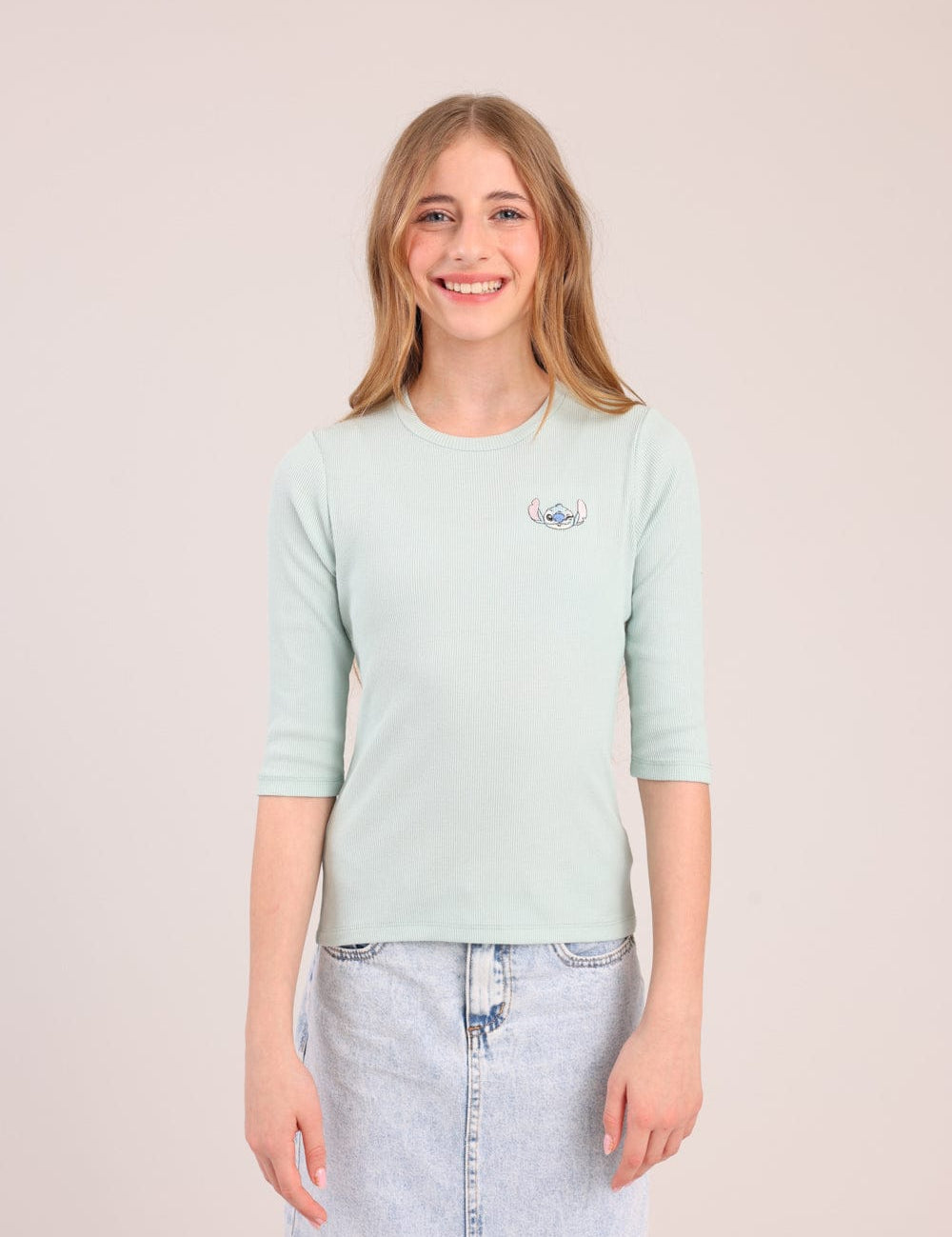 4 ממותגת סטיץ' דיסני