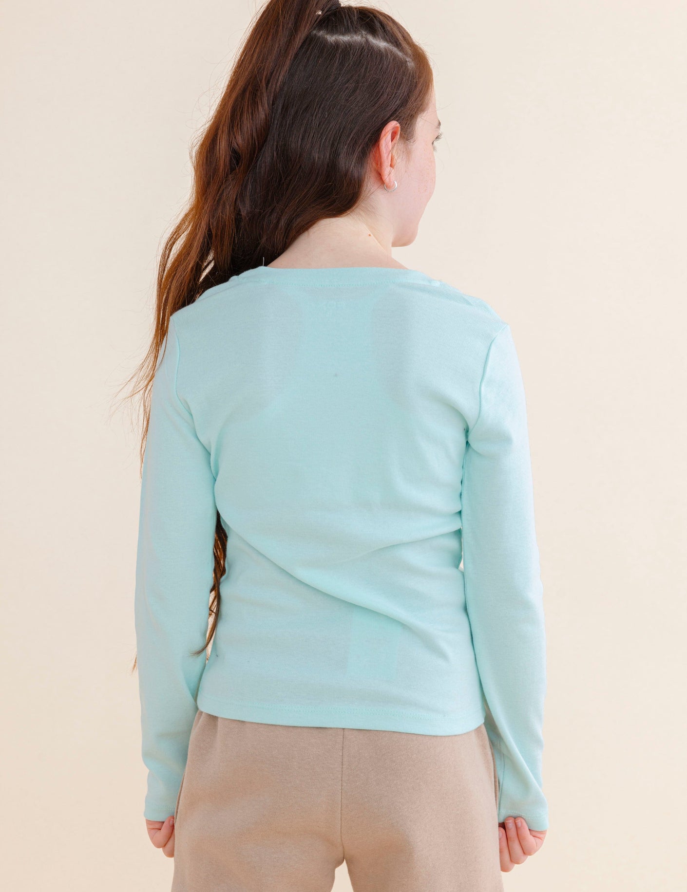 FOX בנות חולצה חולצת בייסיק V ריב FOX | חולצת בייסיק V ריב | קנה עכשיו