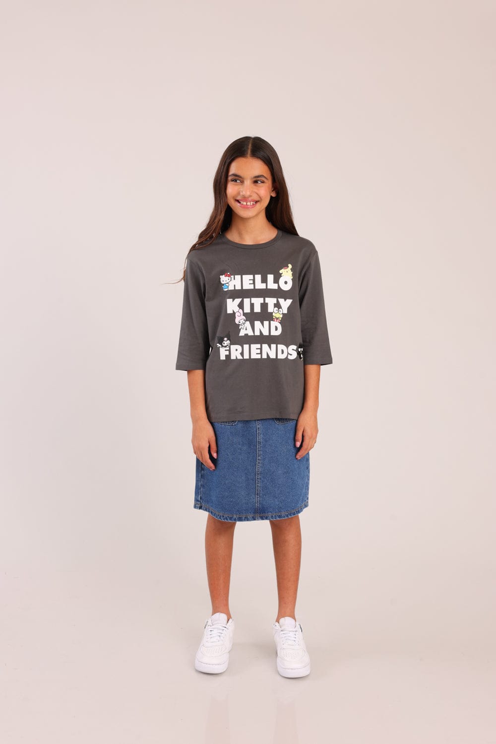 FOX בנות חולצה קצרה חולצה ממותגת הלו קיטי וחברים חולצה ממותגת הלו קיטי וחברים