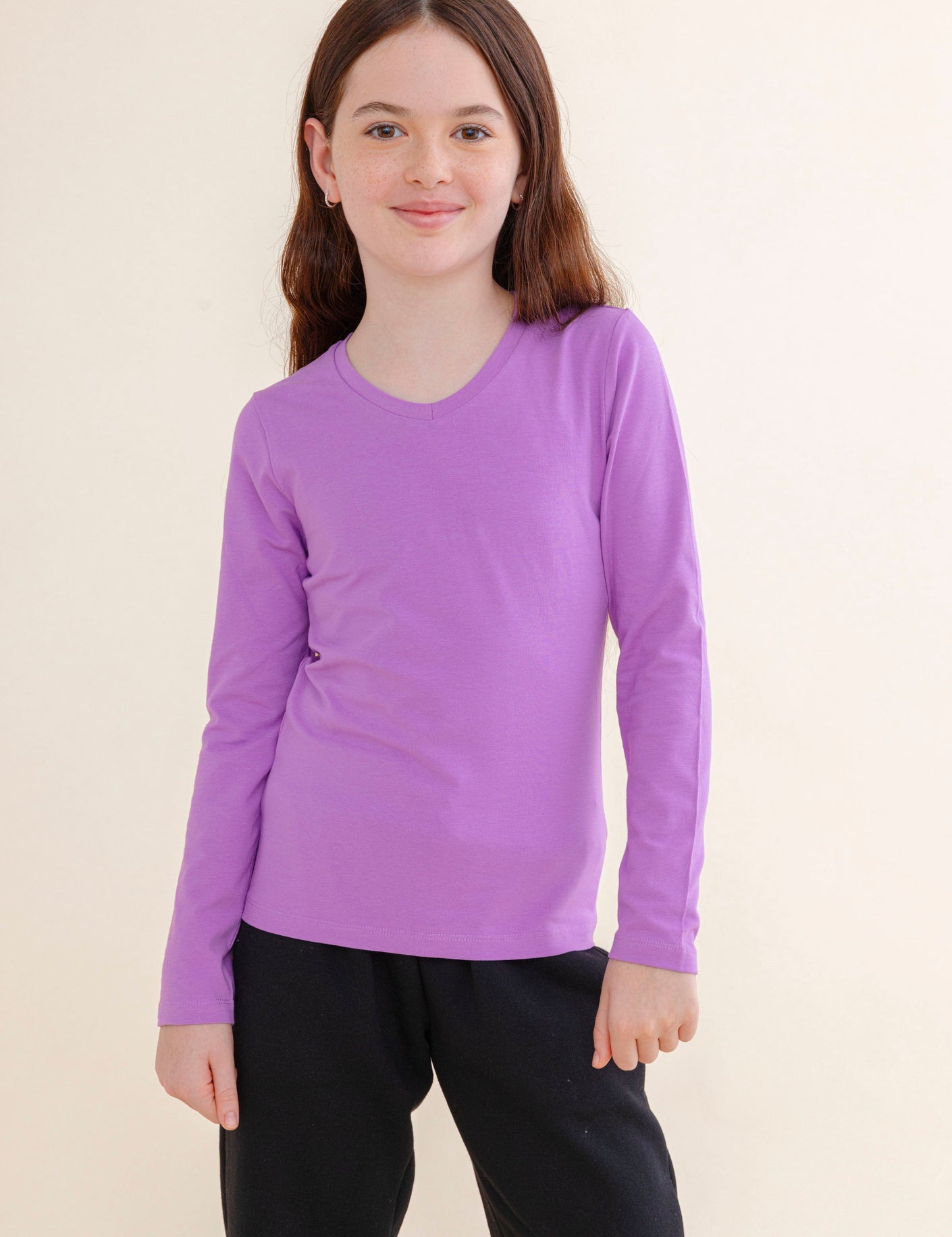 FOX בנות חולצה חולצת בייסיק V לייקרה FOX | חולצת בייסיק V לייקרה | קנה עכשיו