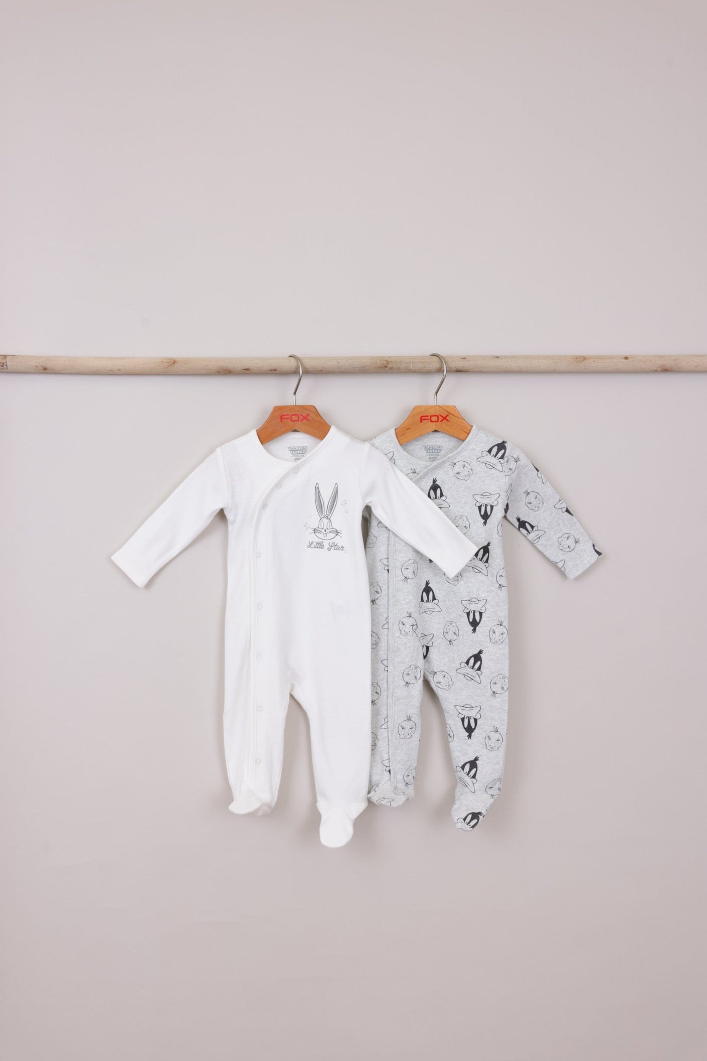 FOX NB אחר אוברול מ. לוני טונס 2 במארז אוברול מ. לוני טונס 2 במארז