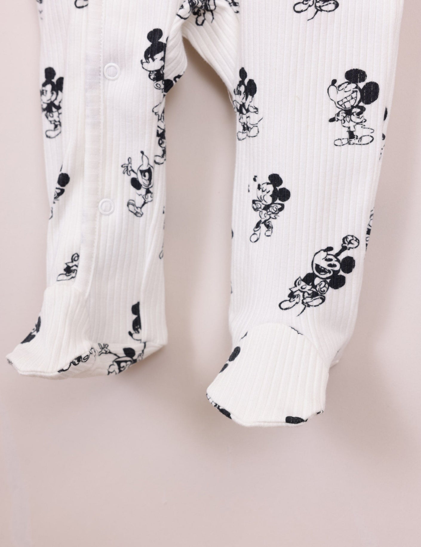 FOX NB אחר אוברול ממותג מיקי מאוס דיסני אוברול ממותג מיקי מאוס דיסני