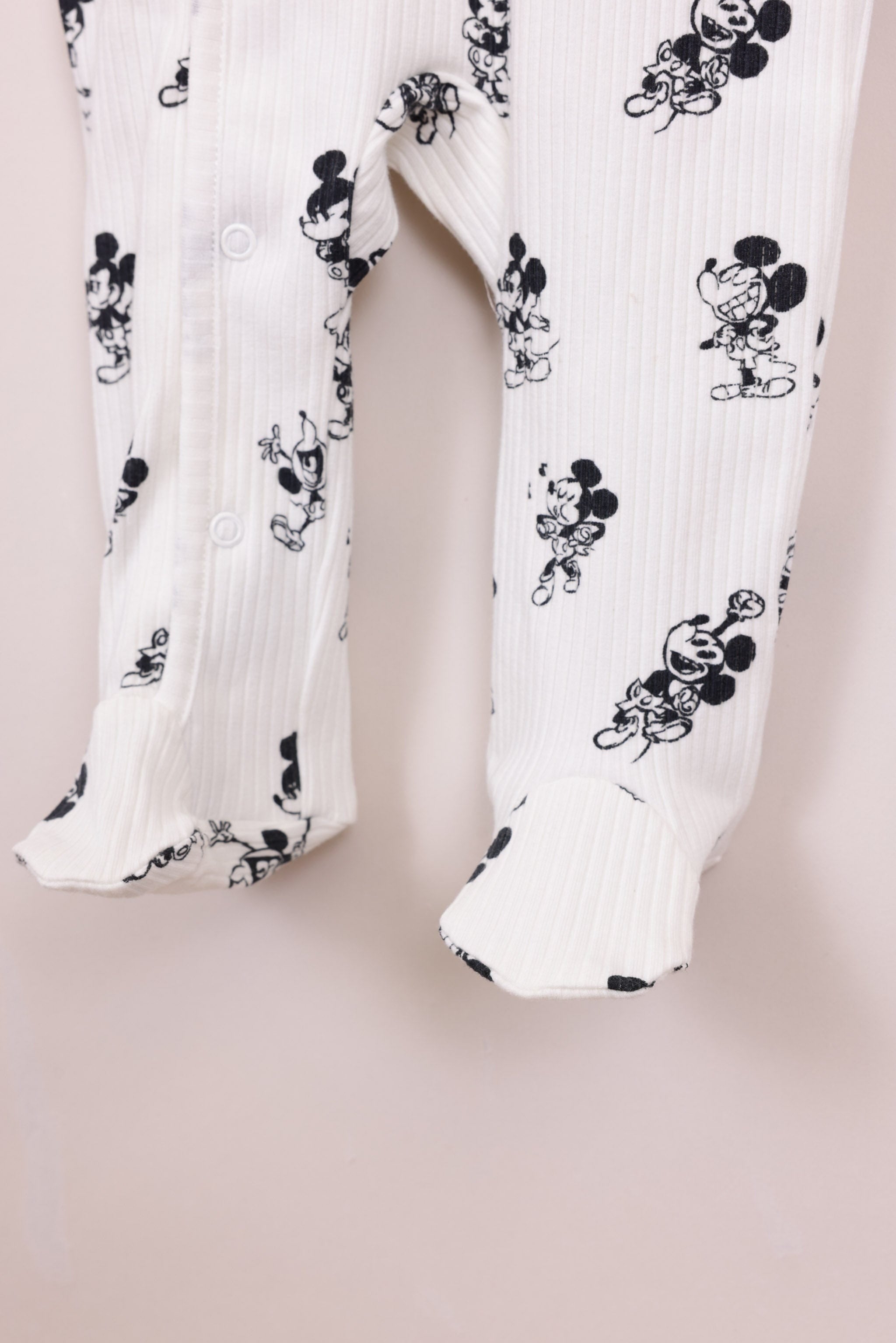 FOX NB אחר אוברול ממותג מיקי מאוס דיסני אוברול ממותג מיקי מאוס דיסני