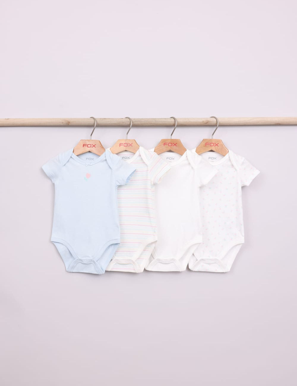 FOX NB אחר 4 בגדי גוף קצרים 4 בגדי גוף קצרים