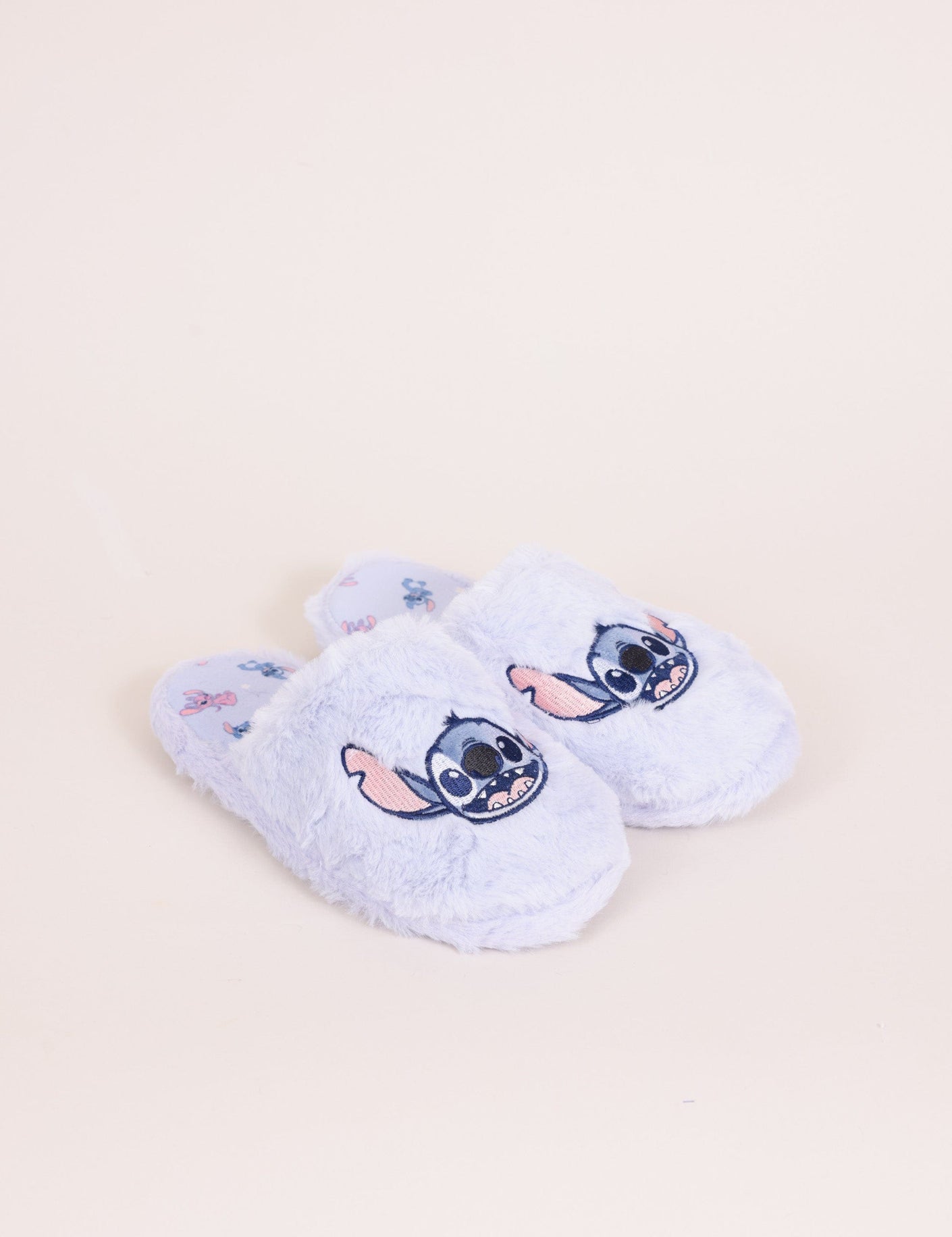 FOX אביזרים נעלים נעלי בית ממותגות סטיץ' נעלי בית ממותגות סטיץ'