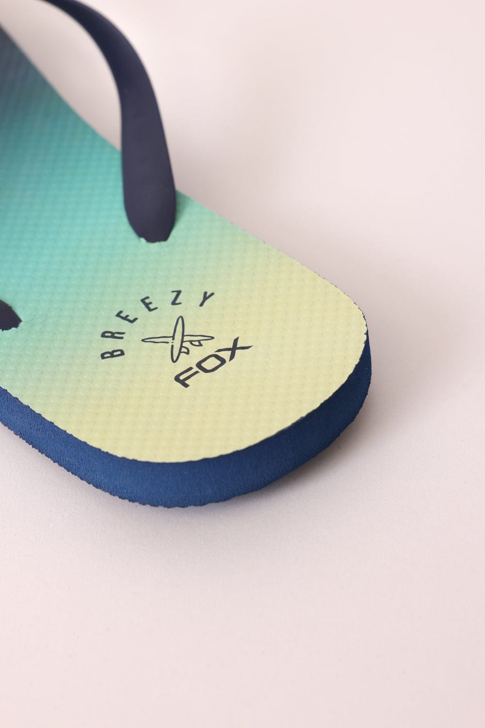 FOX אביזרים נעלים כפכפי אצבע עם הדפס כפכפי אצבע עם הדפס