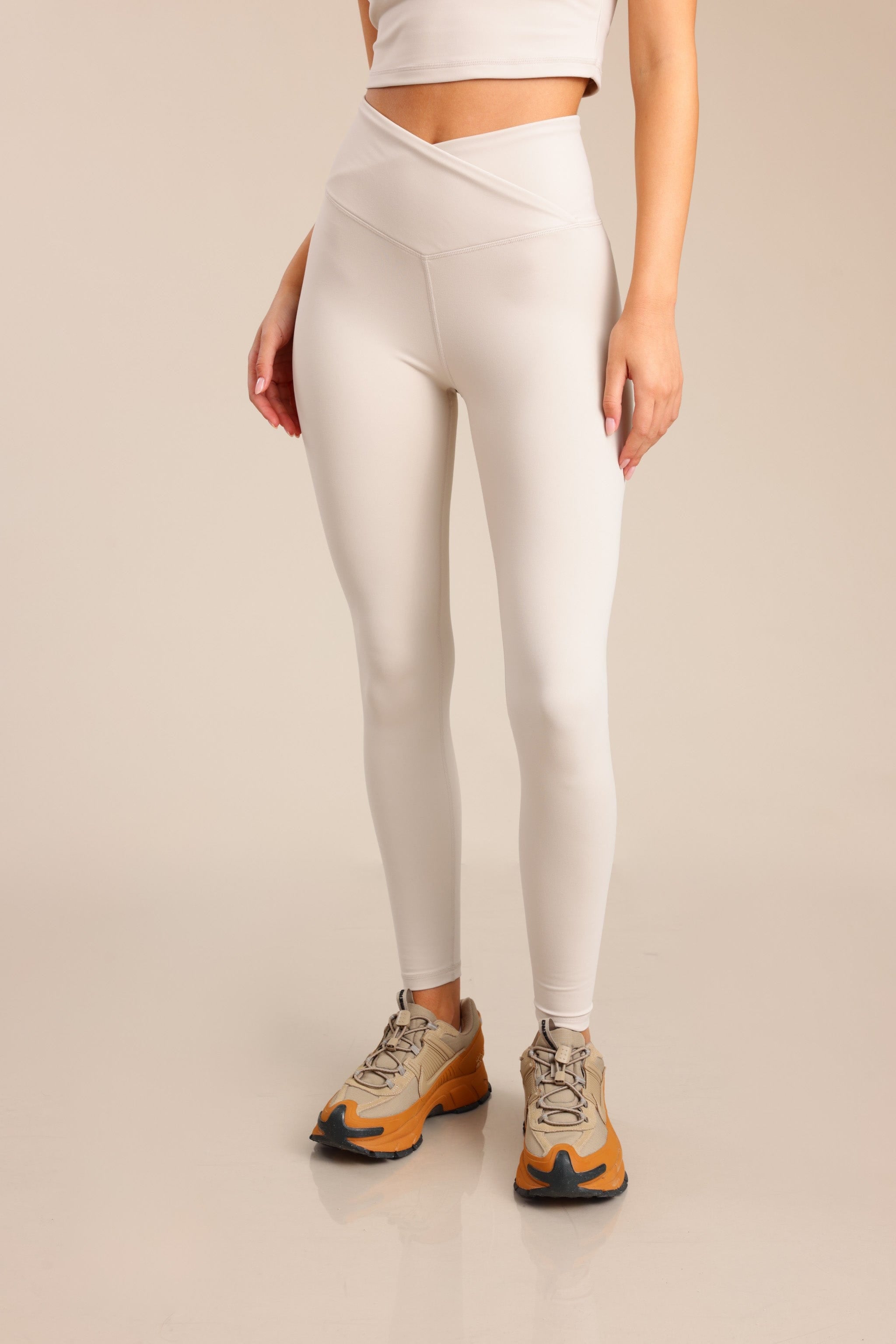 FOX נשים מכנסיים טייץ SOFT FEEL- V WAIST טייץ SOFT FEEL- V WAIST