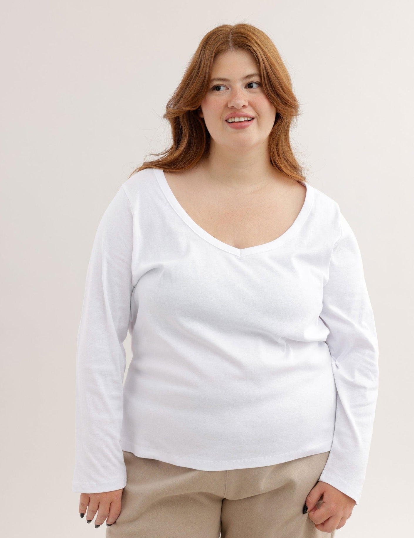 FOX פלאס נשים חולצה חולצת בייסיק צווארון V עמוק | PLUS SIZE חולצת בייסיק צווארון V עמוק | PLUS SIZE